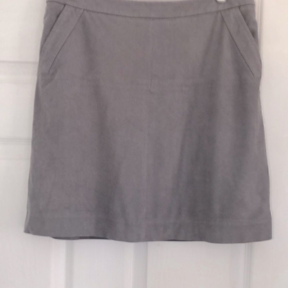 Vince Camuto Light Gray Y2K Skirt Size 6